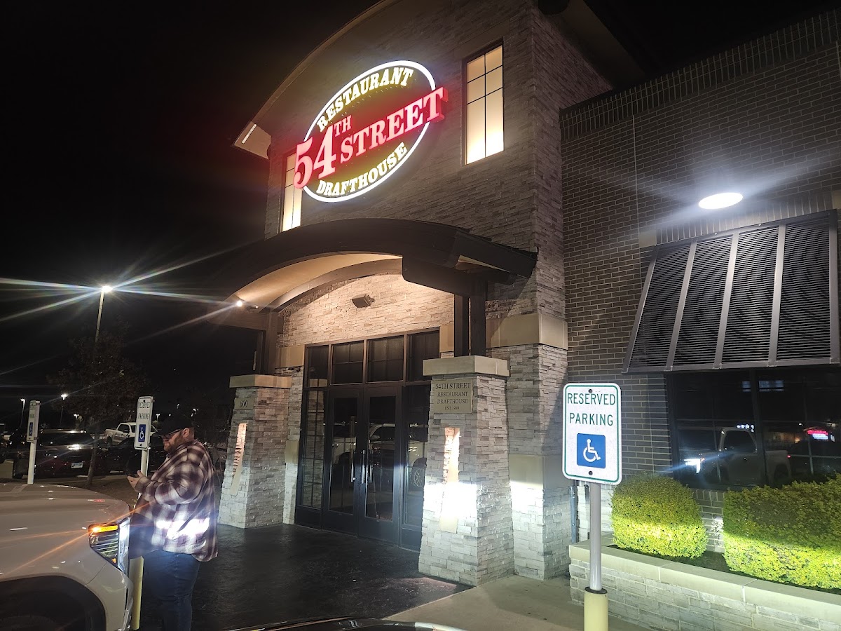 54Th Street Restaurant & Drafthouse-3